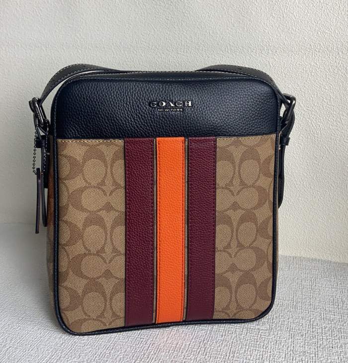 Picture of Coach Mens Bags _SKUfw151790913fw